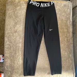 Black Nike pro leggings size small